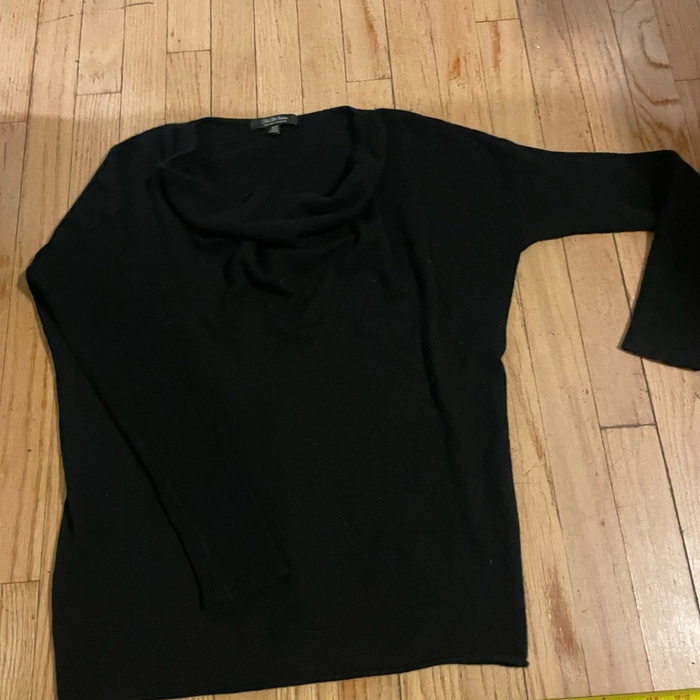 Saks 5th Ave caul neck Women's Sweater